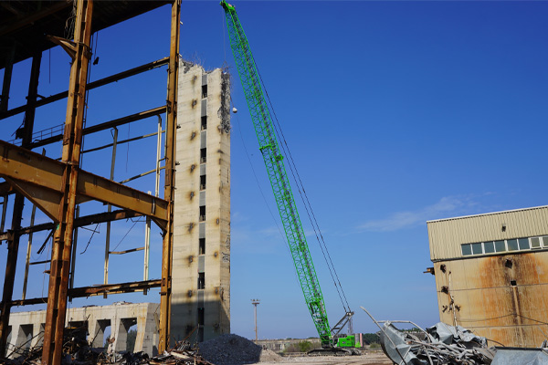 HIGH-PERFORMANCE POWERHOUSE, EASY TO OPERATE