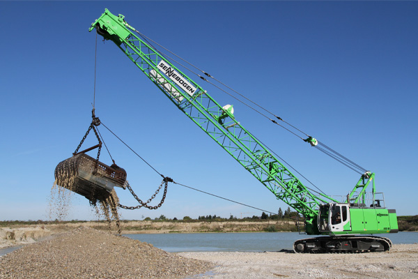 POWERFUL DRAGLINE BUCKET APPLICATION 