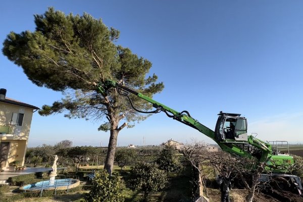 COMPACT, SAFE AND ACCURATE