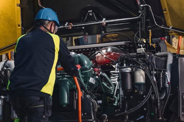 Enhanced fuel filter water separator system